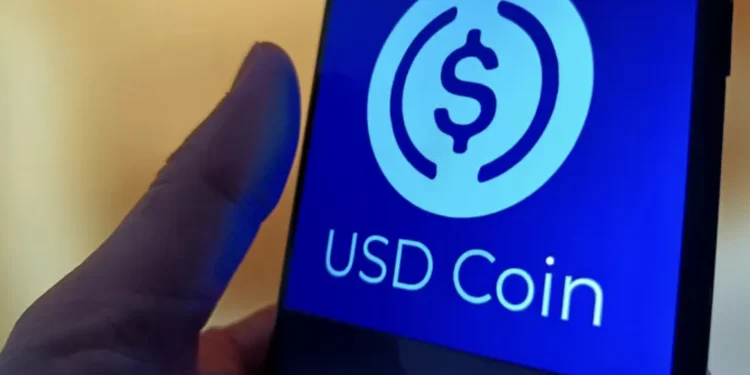 USDC stabilcoin utalása a Coinbase megbízásából a HyperEVM-en