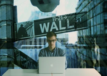 Wall Street a tokenizáció és a stabilcoinok felé nyit